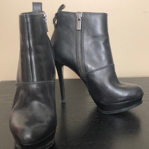 Michael Kors Ankle Boots - Picture 2 of 6